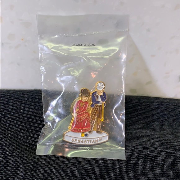 Department 56 Other - Vintage DEPT. 56 Villagers Collectors Pin